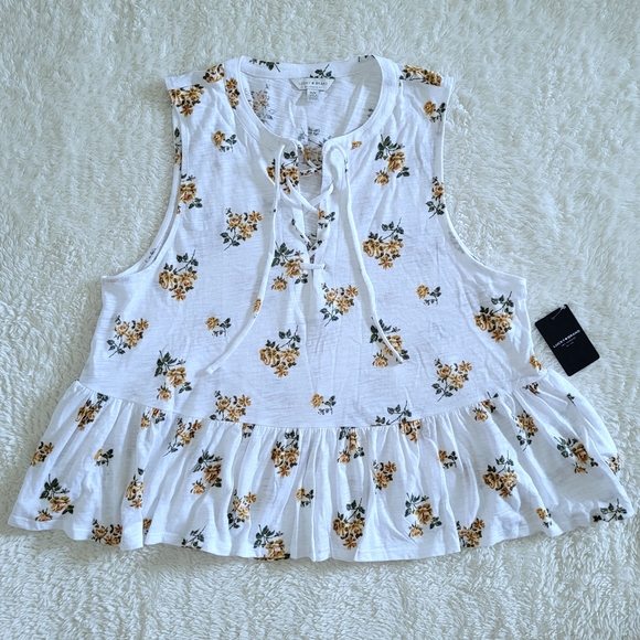 Lucky Brand Tops - ✨️HP✨️ Lucky🍀 Brand Floral💐 Sleeveless Top - NWT
